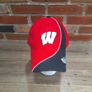 Wisconsin Badgers‎ Baseball Hat Cap Red Black Mens One Size Top Of The World